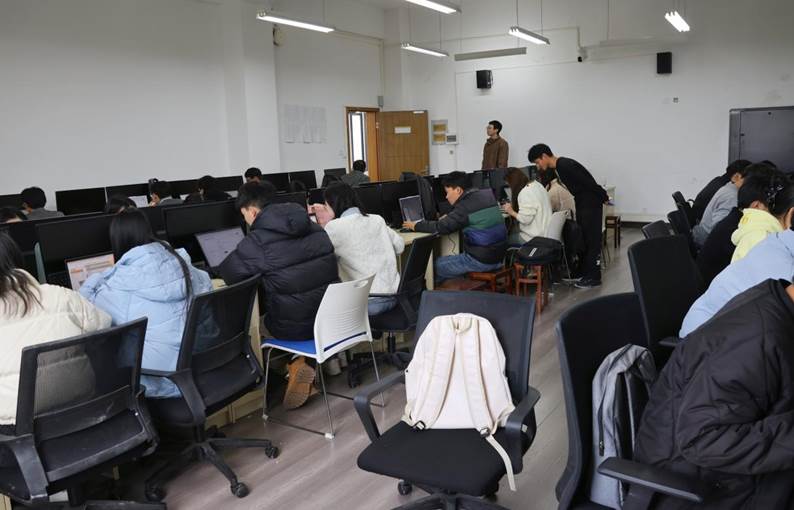 retouch_2024112916490275 retouch_2024112916490275