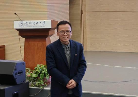 王自强院长主持现场 王自强院长主持现场